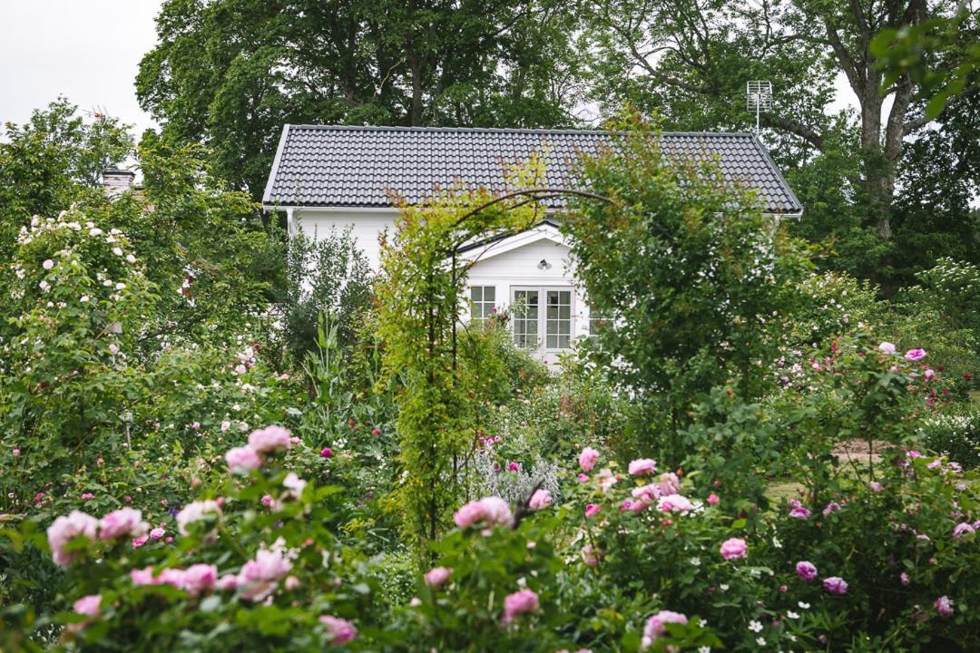 Vallby Cottage Enkoping Bagian luar foto