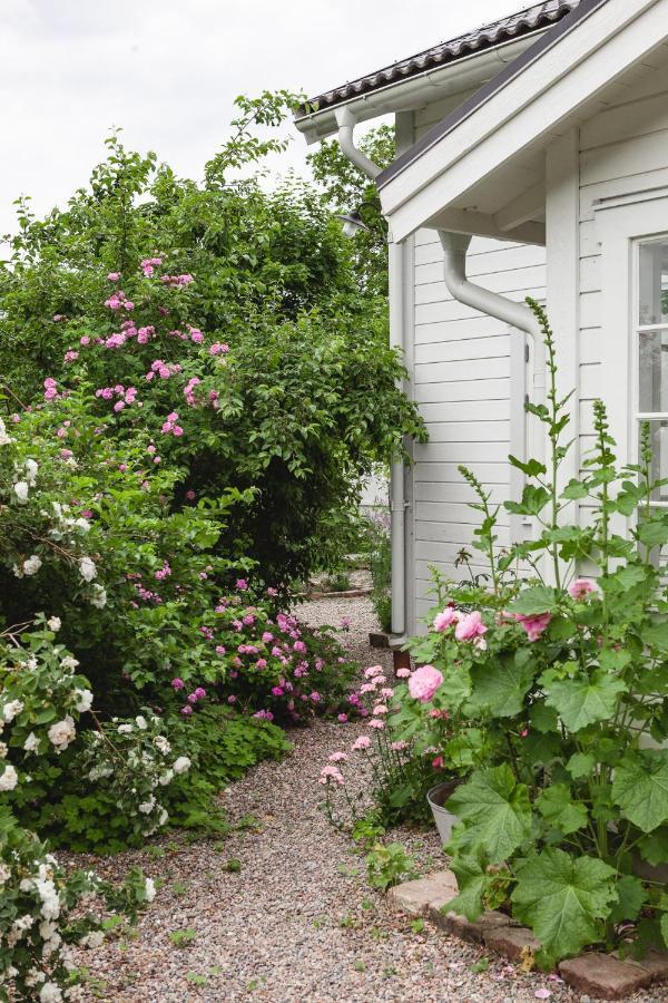 Vallby Cottage Enkoping Bagian luar foto